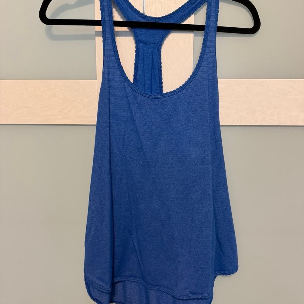 Lululemon Blue Racerback Tank Top Women’s Size 6 Athletic Yoga Workout